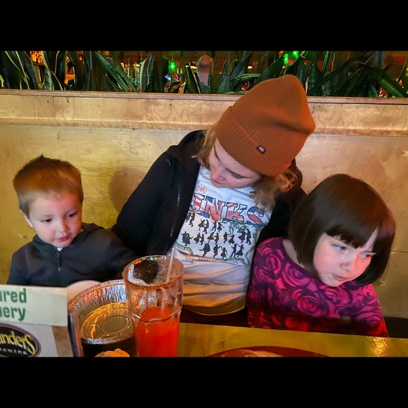 Meet your Posher, Morgan D - Picture 4 of 6